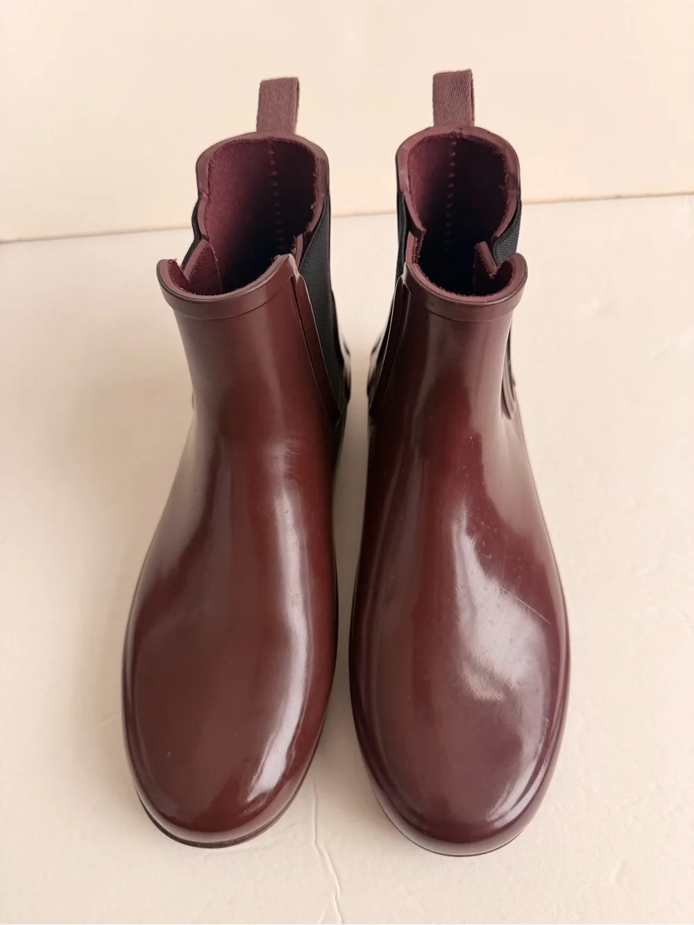 Fall Chelsea Rain Boots Hunter Burgundy Women’s Size US 6, EU 37, UK 4